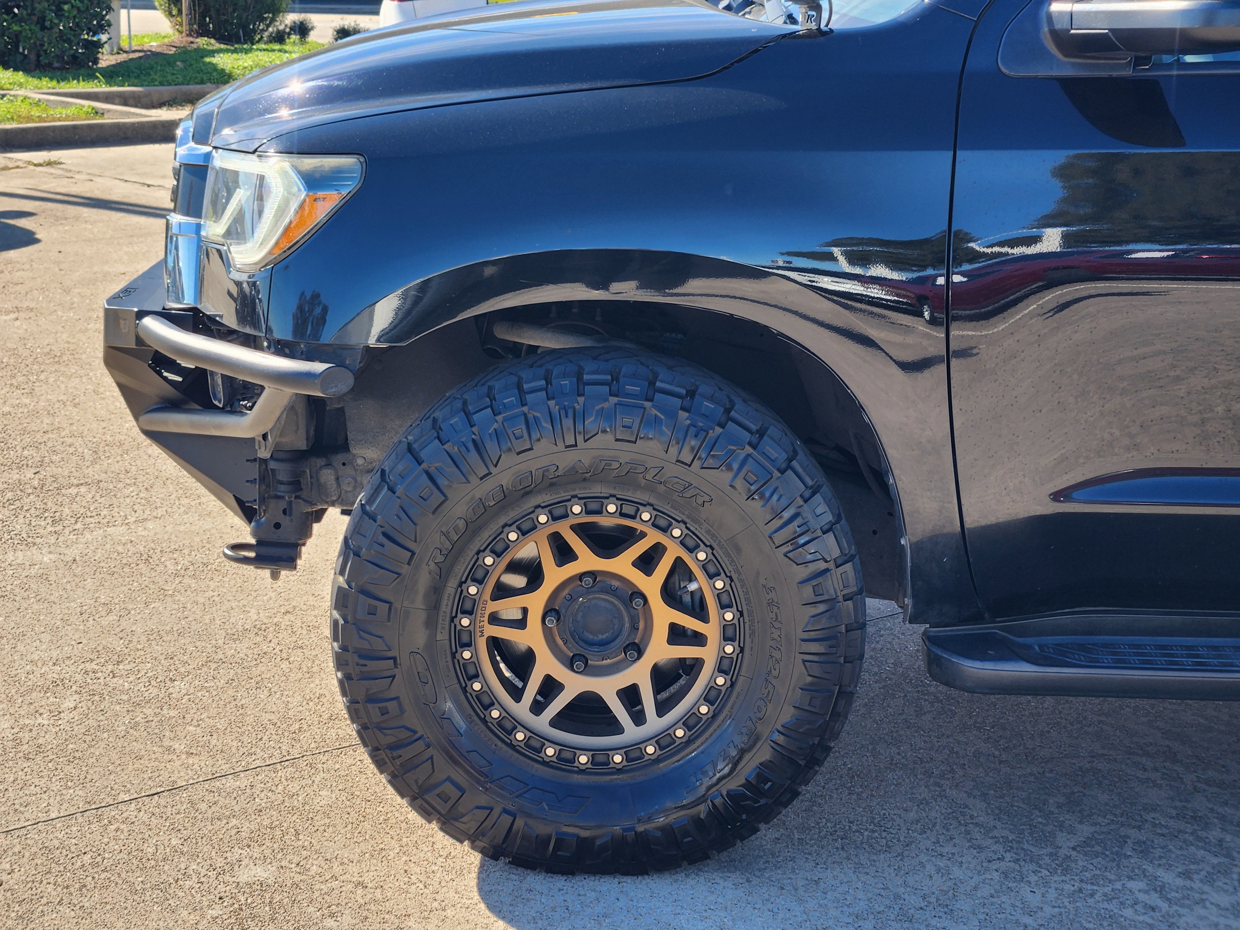 2019 Toyota Sequoia SR5