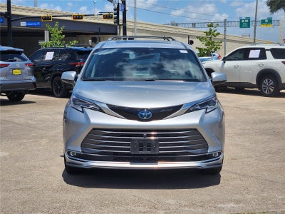 2022 Toyota Sienna Platinum 7-Passenger