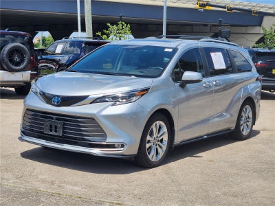 2022 Toyota Sienna Platinum 7-Passenger