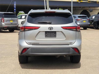 2022 Toyota Highlander XLE