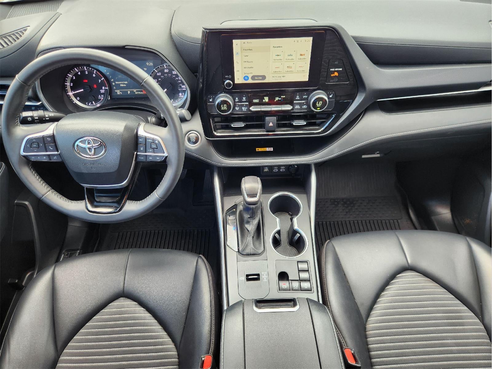2024 Toyota HIGHLANDER Base