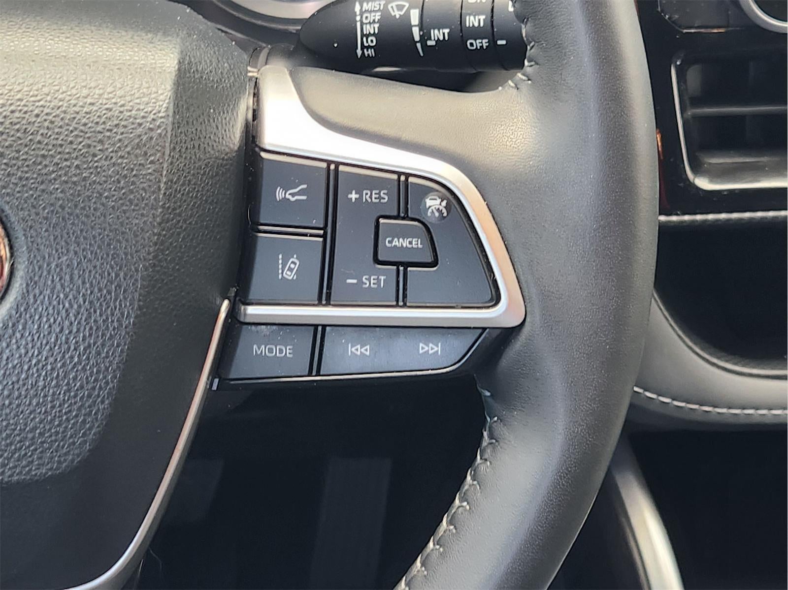 2024 Toyota HIGHLANDER Base