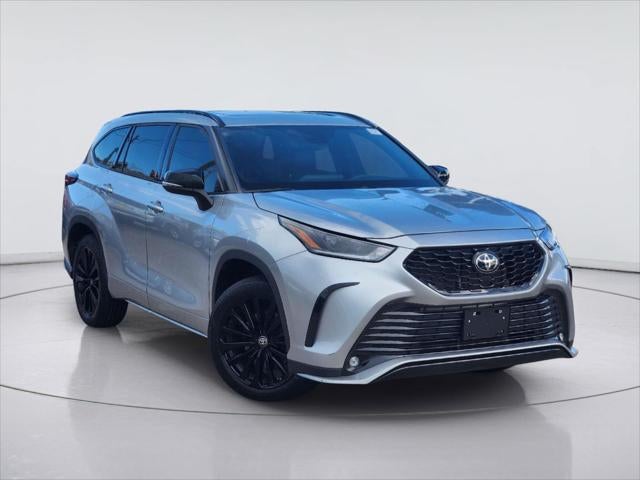 2024 Toyota HIGHLANDER Base