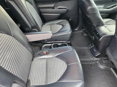 2024 Toyota HIGHLANDER Base