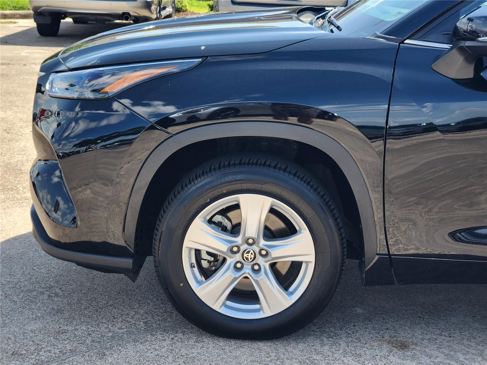 2025 Toyota Highlander LE