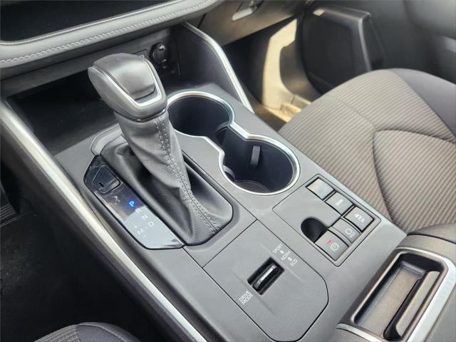 2025 Toyota Highlander LE