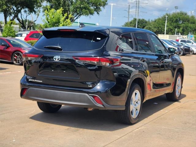 2025 Toyota Highlander LE