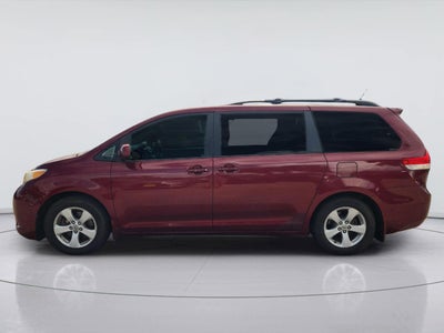 2011 Toyota Sienna LE 8-Passenger