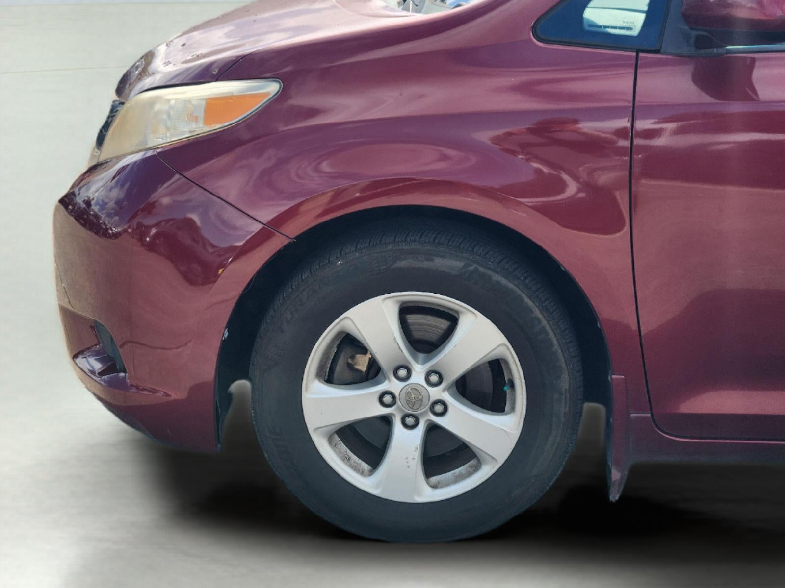 2011 Toyota Sienna LE 8-Passenger