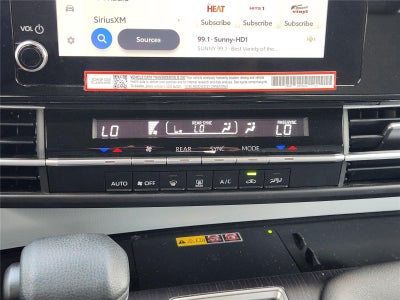 2025 Toyota Sienna LE