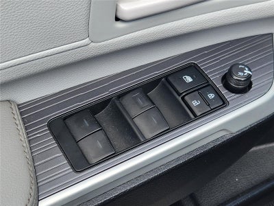 2025 Toyota Sienna LE