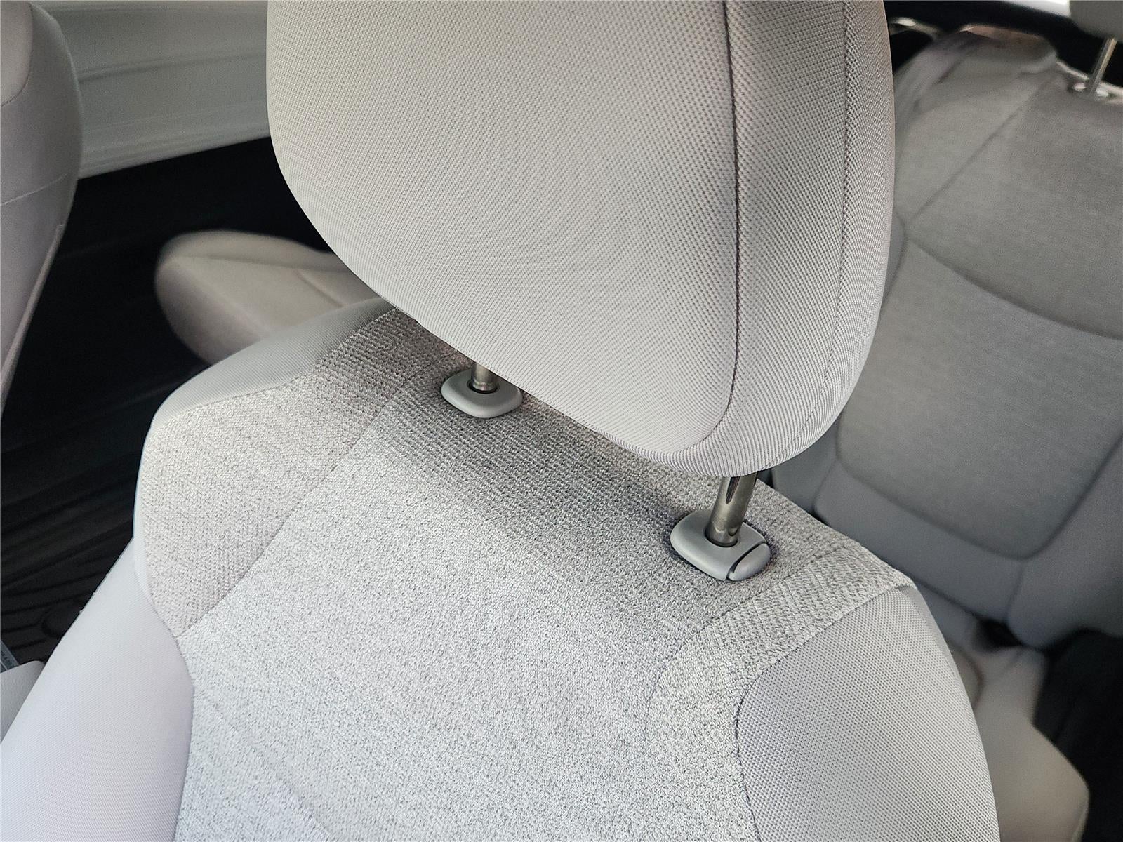 2025 Toyota Sienna LE