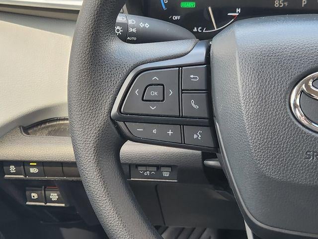 2025 Toyota Sienna LE