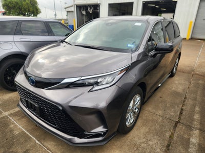 2022 Toyota Sienna XSE 7 Passenger