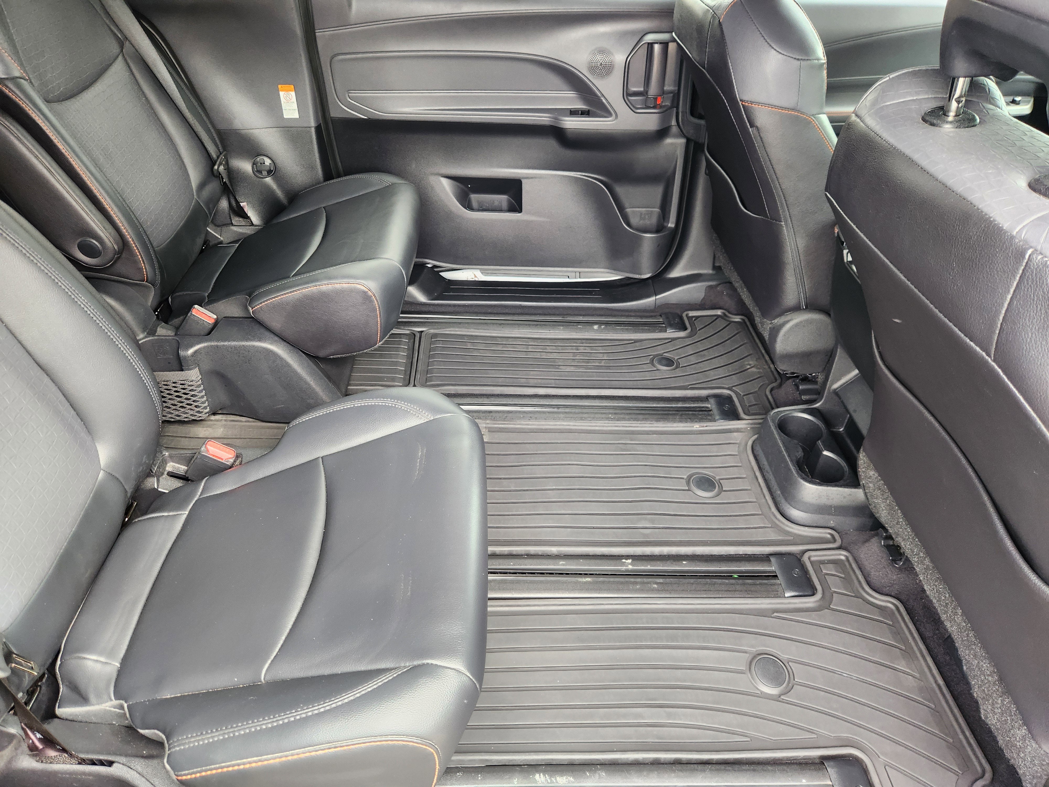2022 Toyota Sienna XSE 7 Passenger