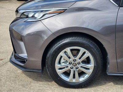 2022 Toyota Sienna XSE 7 Passenger