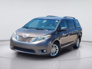 2015 Toyota Sienna XLE 8-Passenger