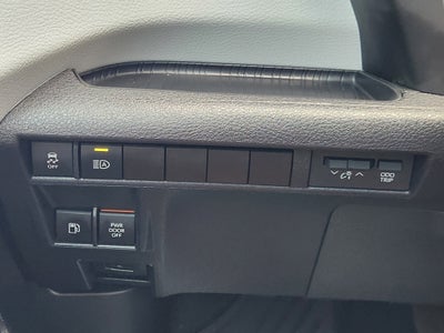 2025 Toyota Sienna XLE 8 Passenger