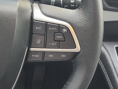 2025 Toyota Sienna XLE 8 Passenger