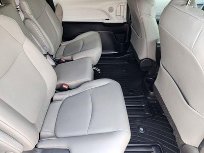 2025 Toyota Sienna XLE 8 Passenger