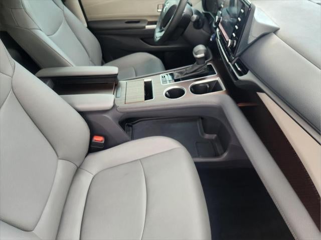 2024 Toyota Sienna XLE 8-Passenger
