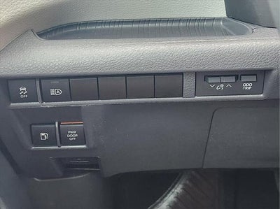 2024 Toyota Sienna XLE 8-Passenger