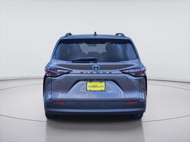 2024 Toyota Sienna XLE 8-Passenger