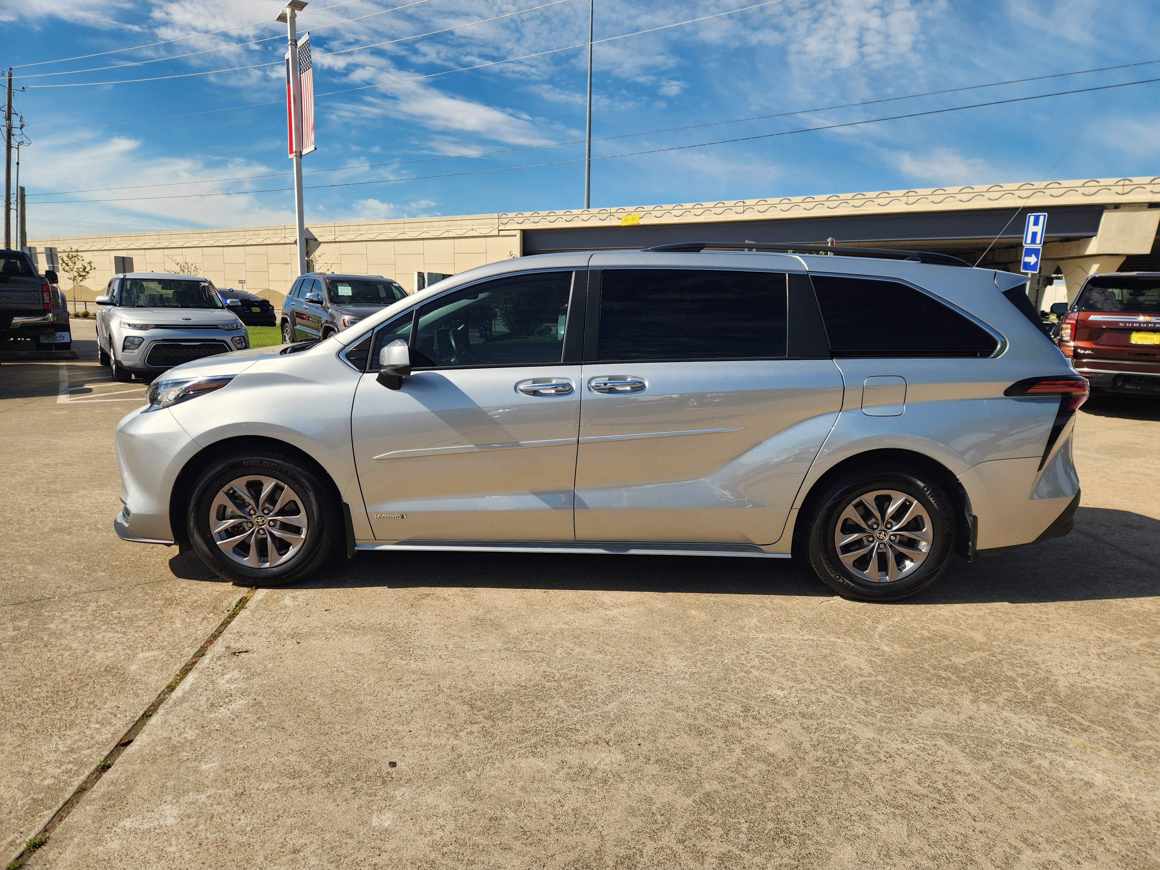 2021 Toyota Sienna XLE 7 Passenger