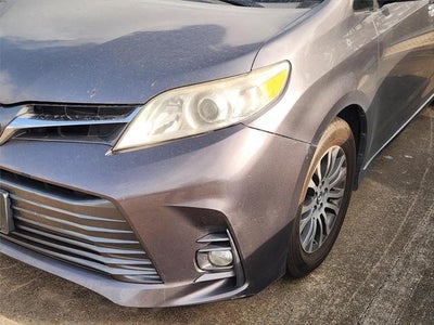 2018 Toyota Sienna XLE