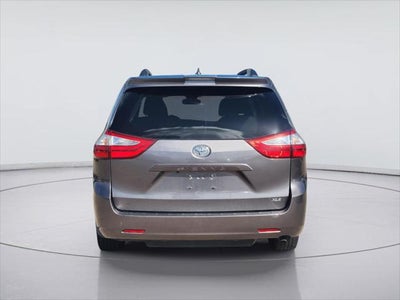 2018 Toyota Sienna XLE 8-Passenger