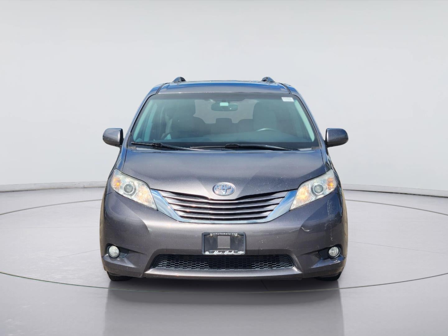 2017 Toyota Sienna XLE Premium 8-Passenger