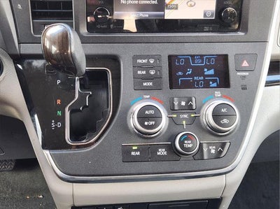 2017 Toyota Sienna XLE Premium 8-Passenger