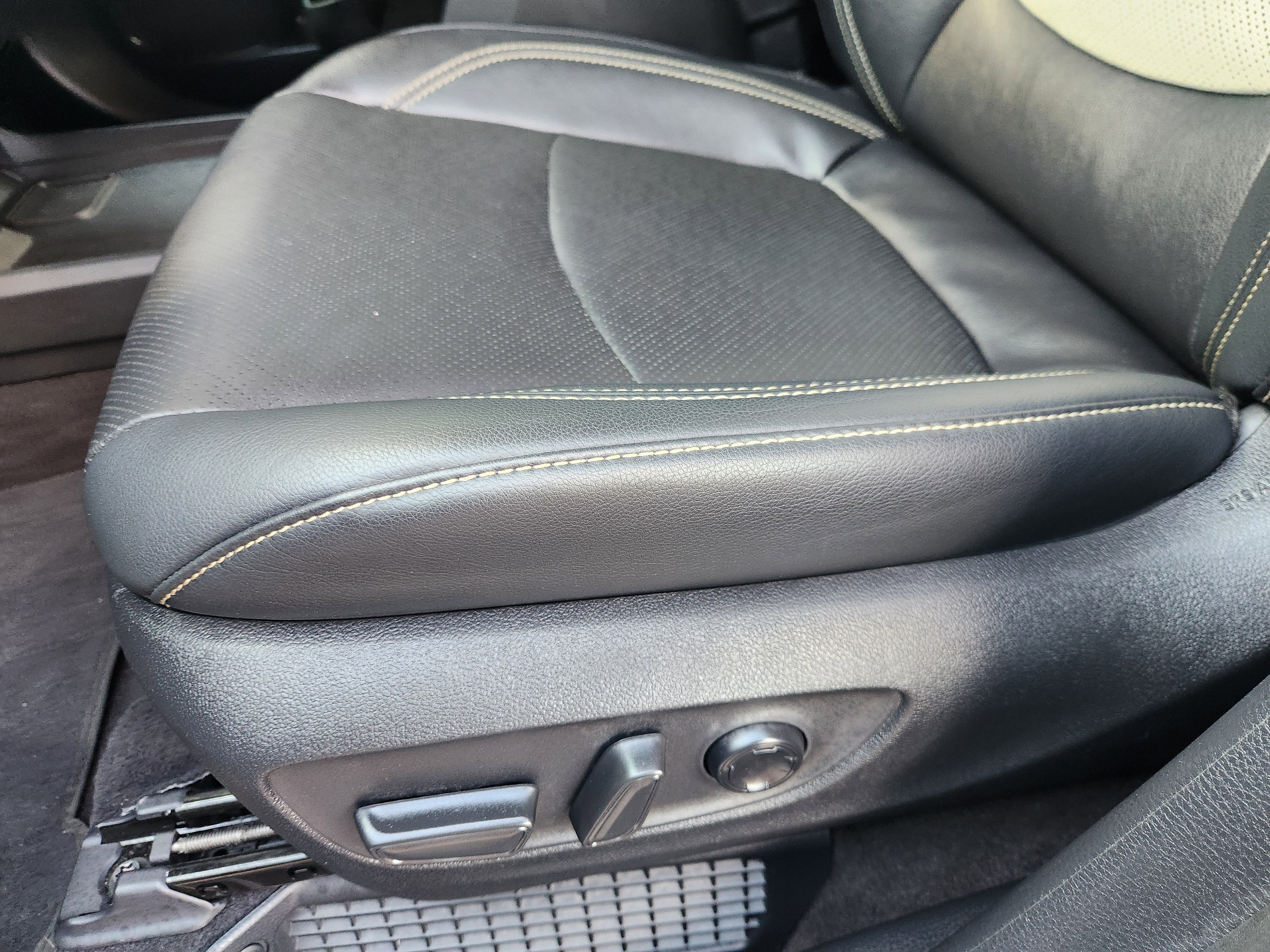 2025 Toyota Sienna Limited 7 Passenger