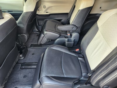 2025 Toyota Sienna Limited 7 Passenger