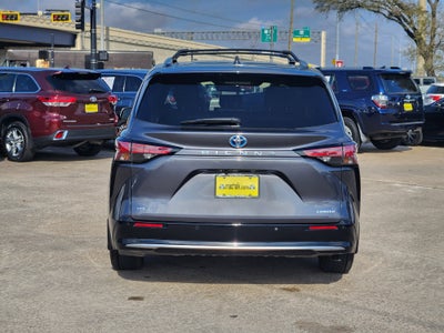 2025 Toyota Sienna Limited 7 Passenger