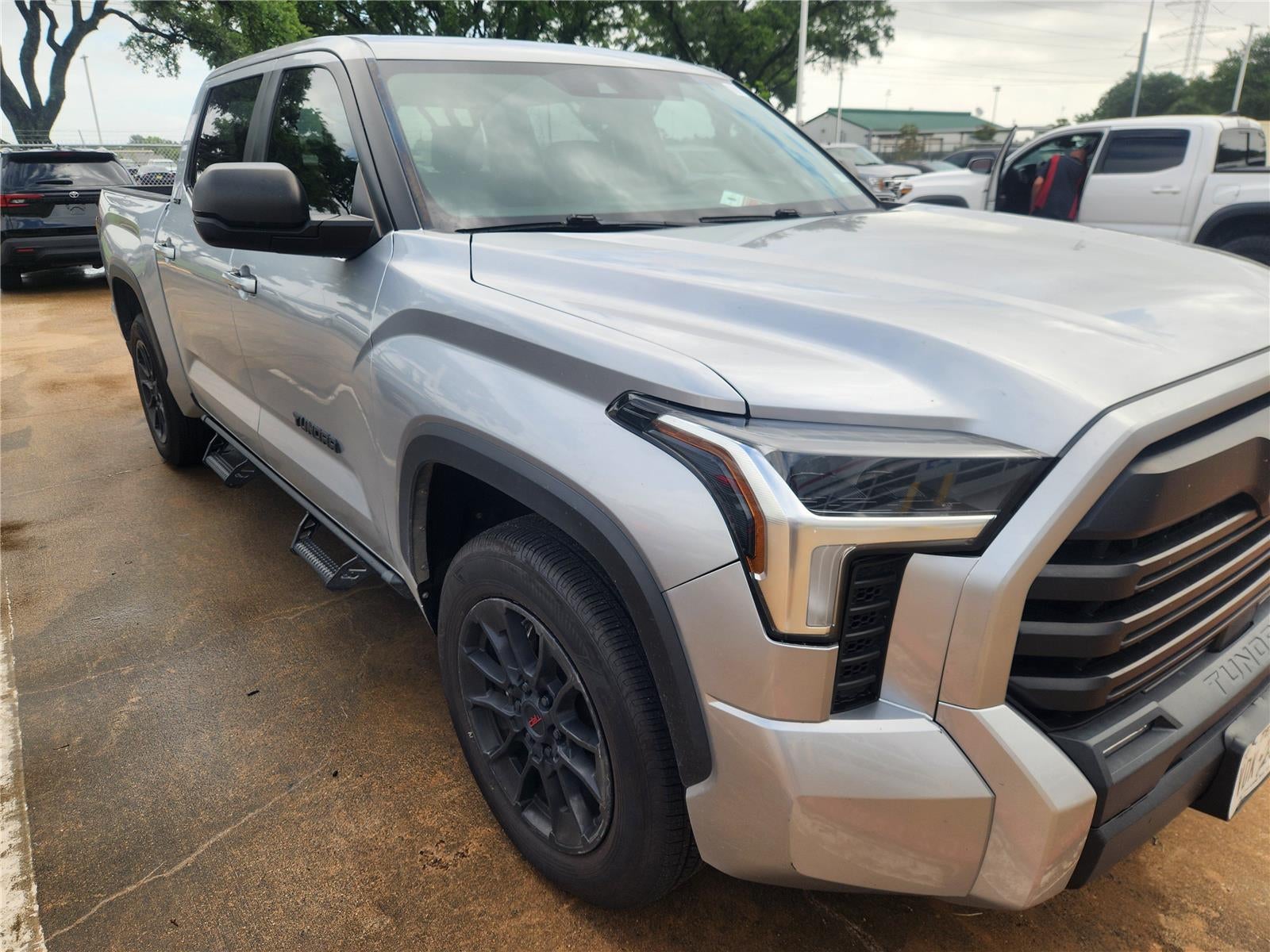 2024 Toyota TUNDRA Base