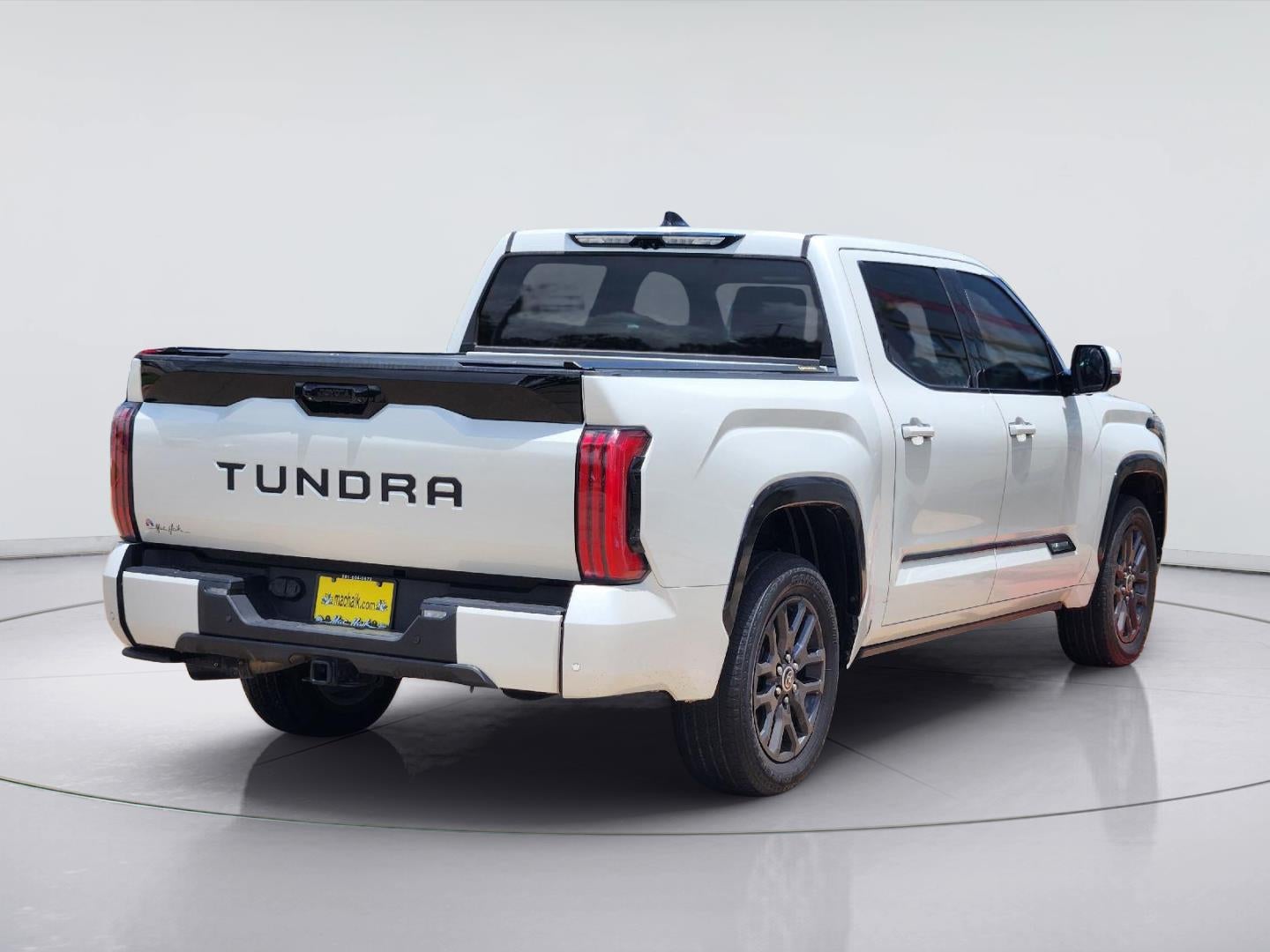 2023 Toyota Tundra Platinum HV