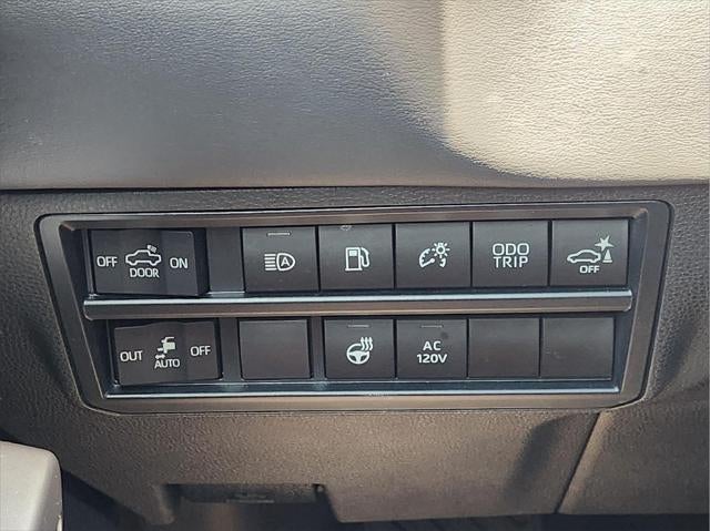 2023 Toyota Tundra Platinum HV