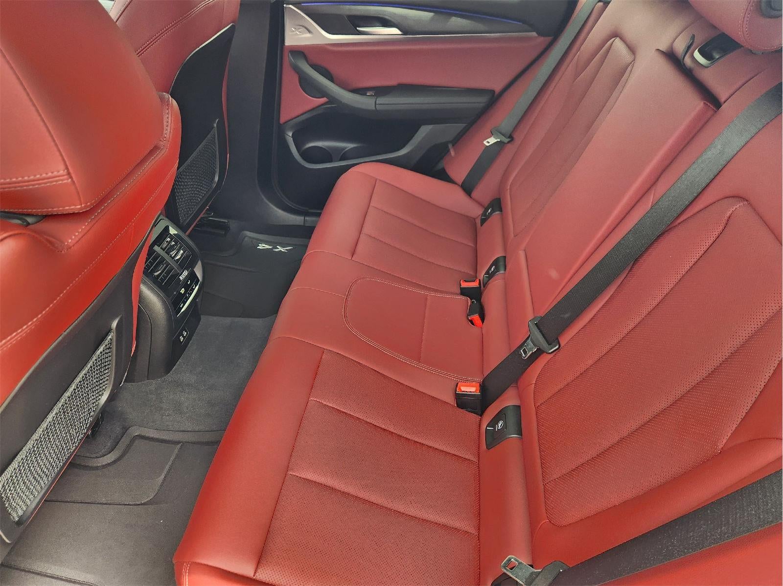 2024 BMW X4 xDrive30i