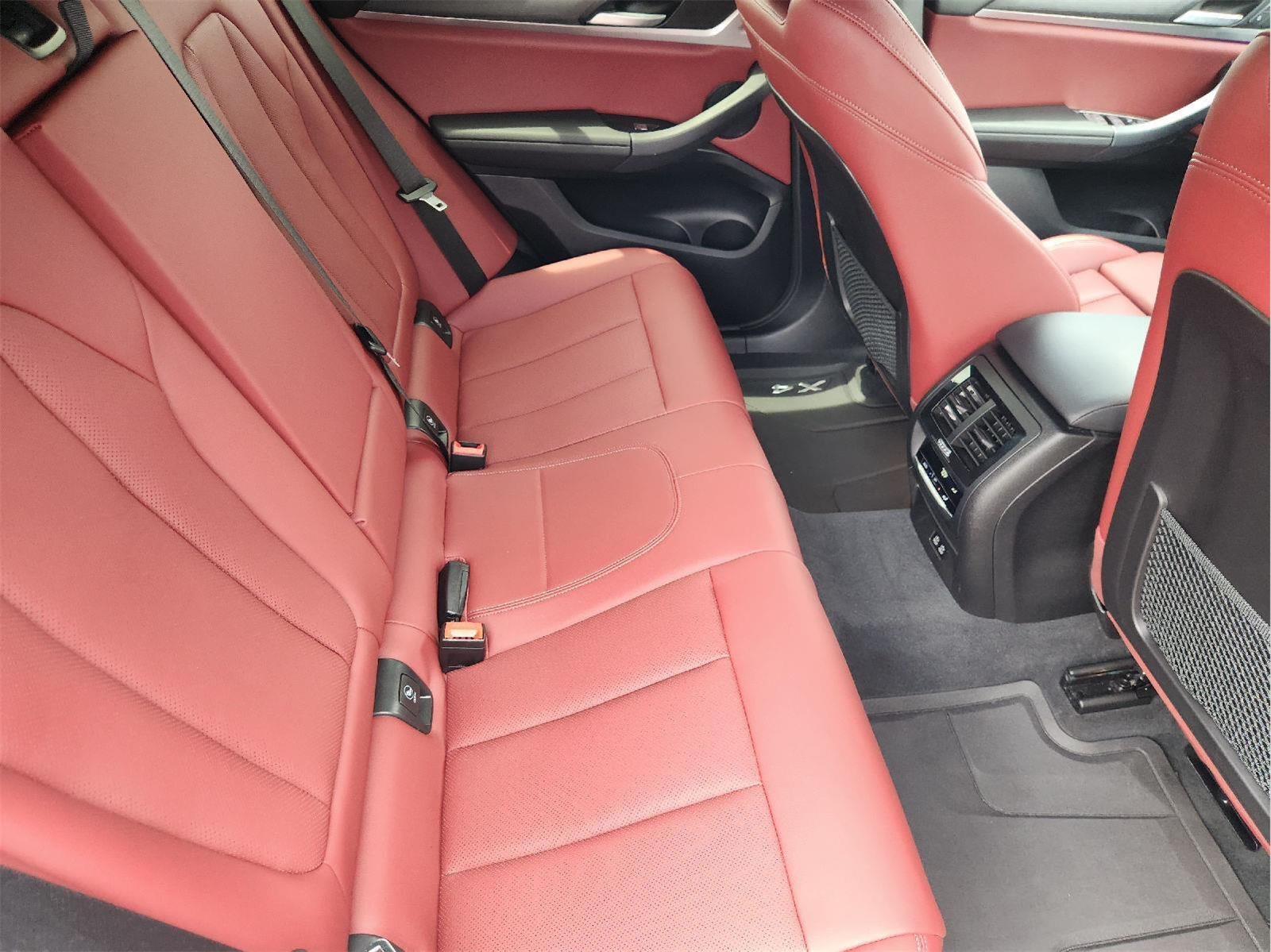 2024 BMW X4 xDrive30i