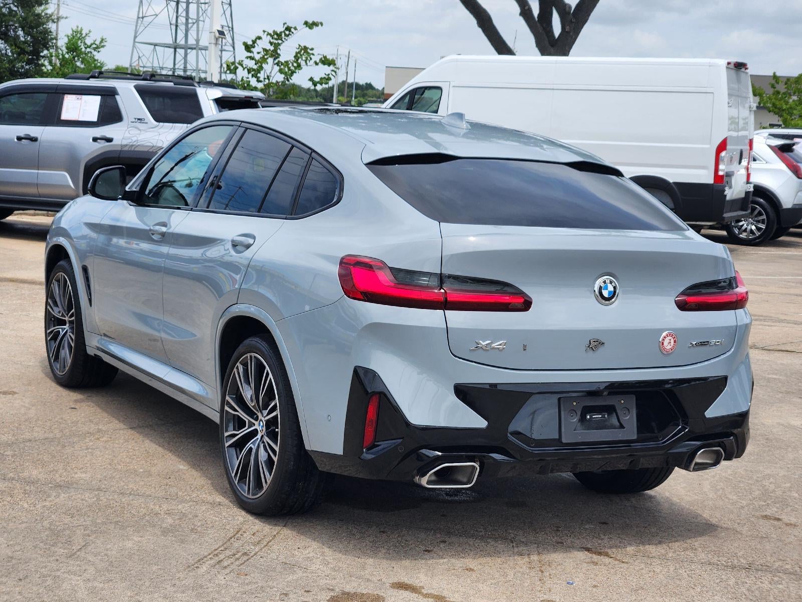 2024 BMW X4 xDrive30i