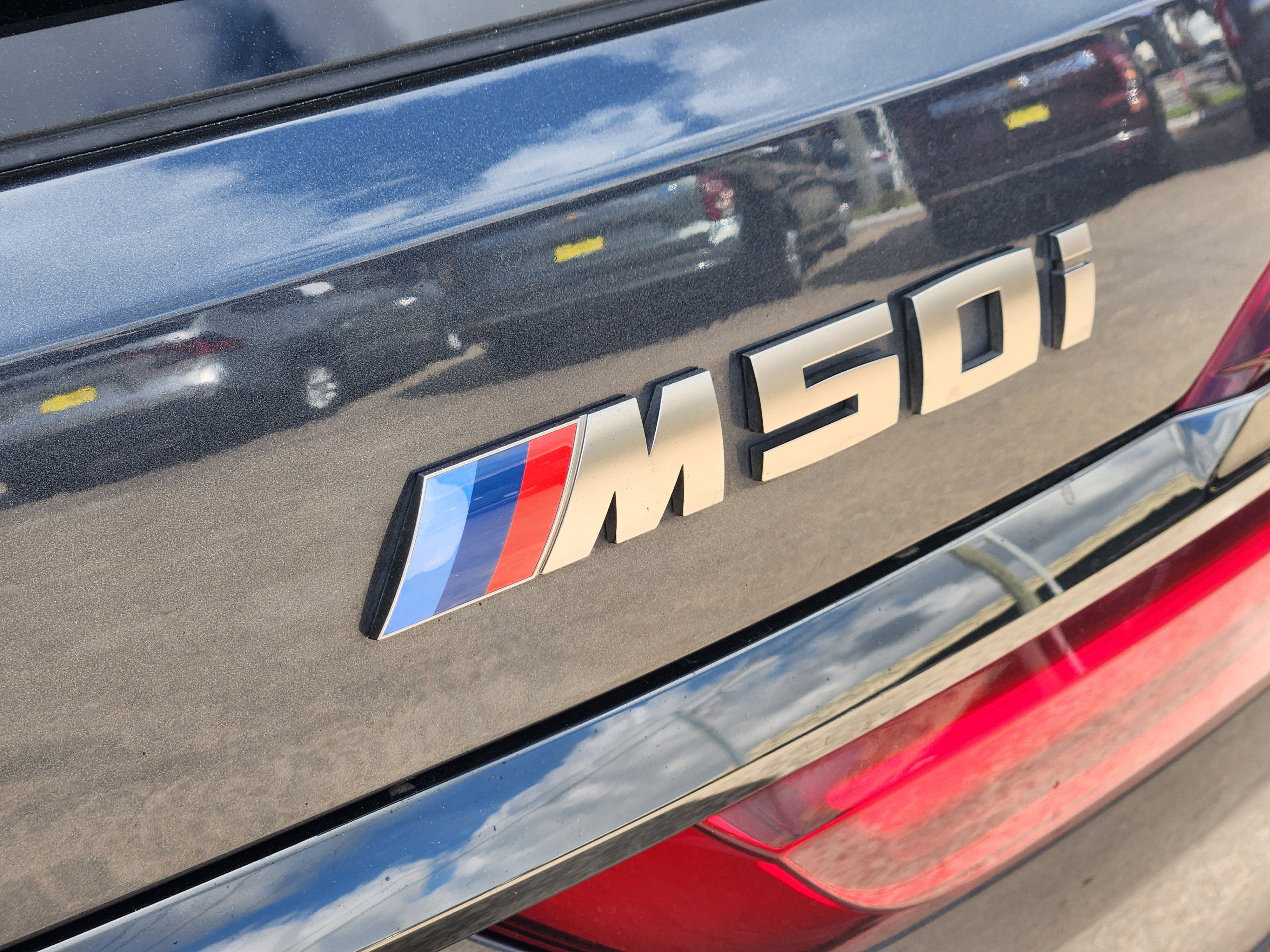 2022 BMW X7 M50i