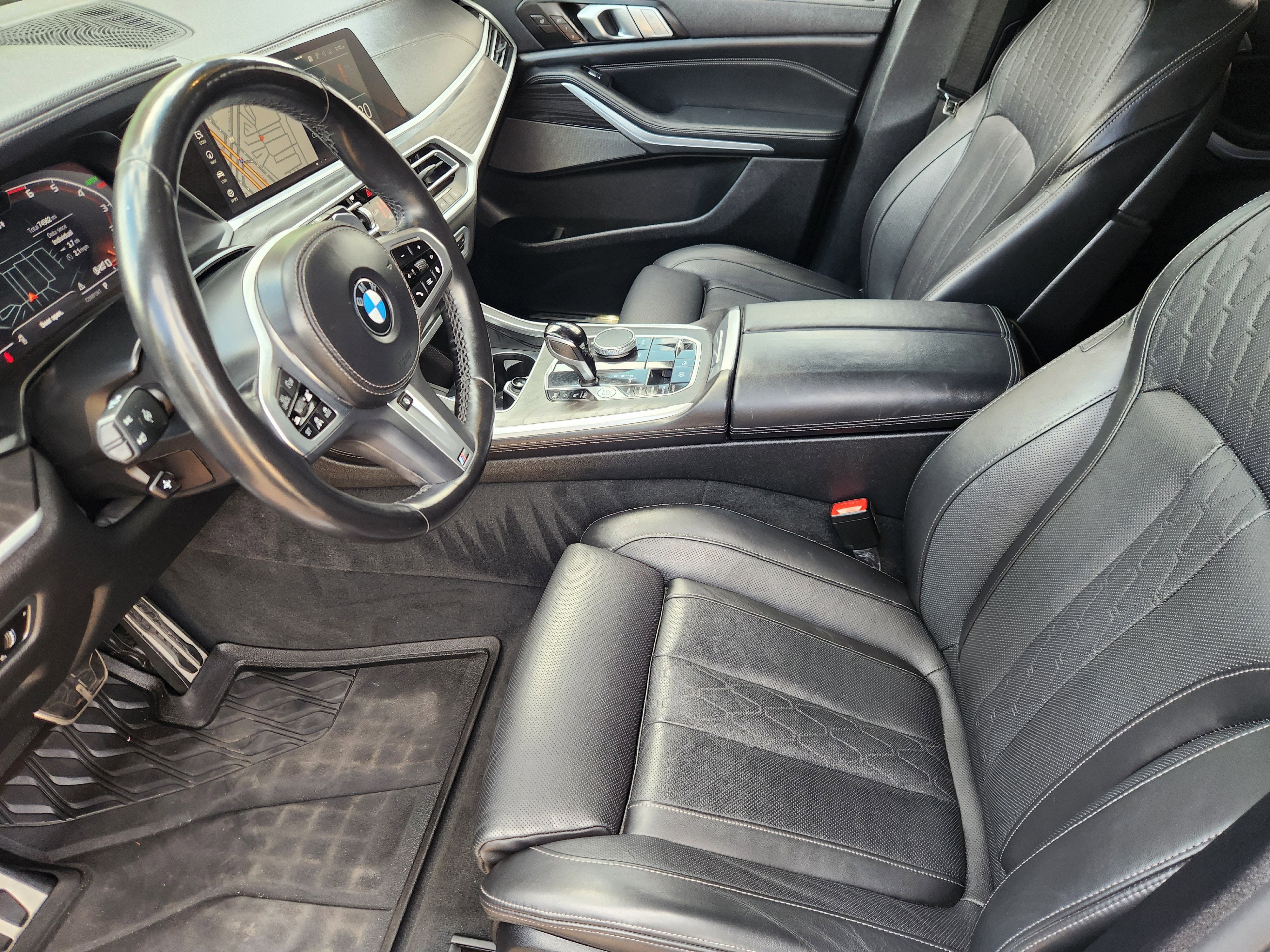2022 BMW X7 M50i