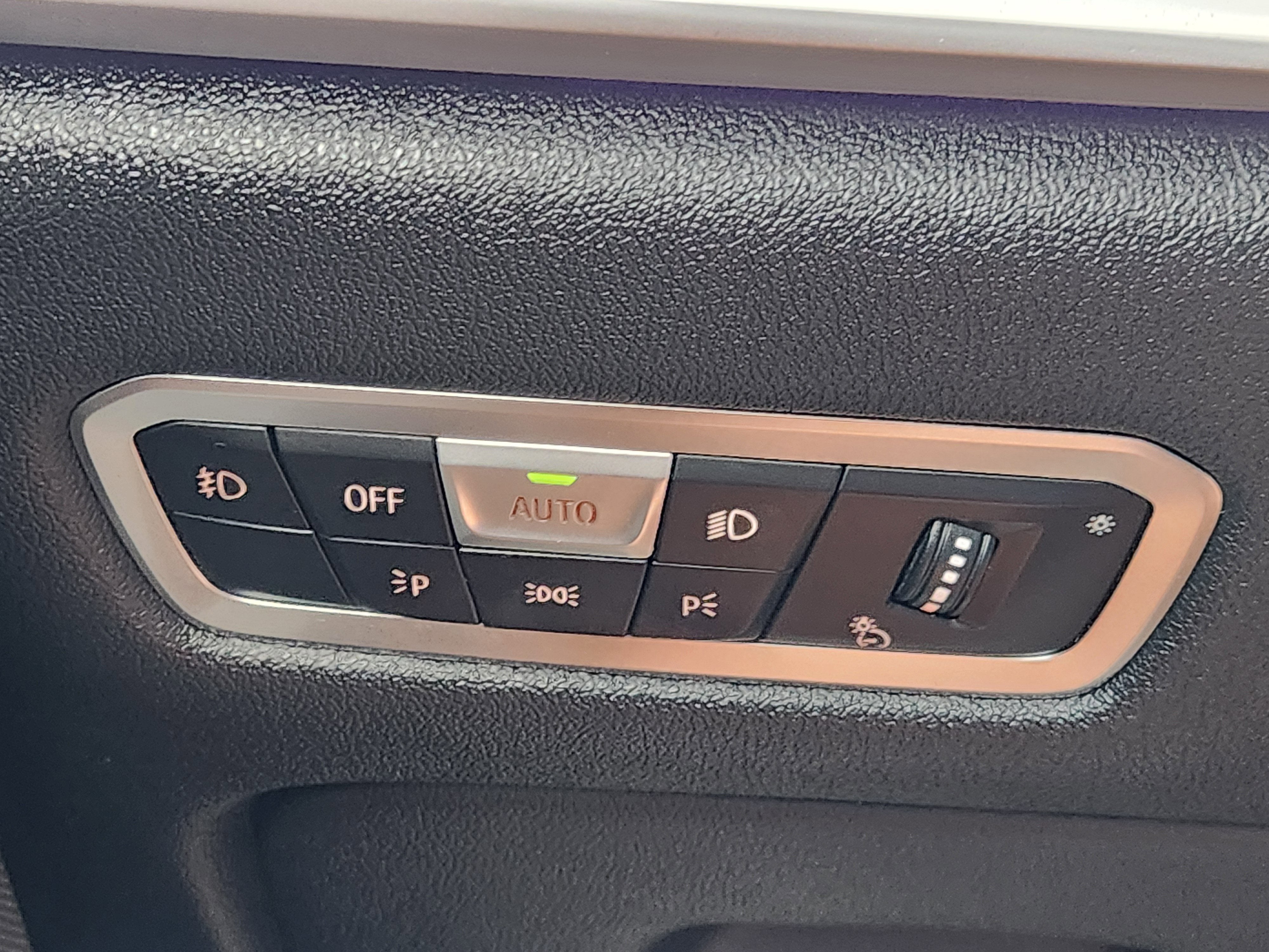 2022 BMW X7 M50i