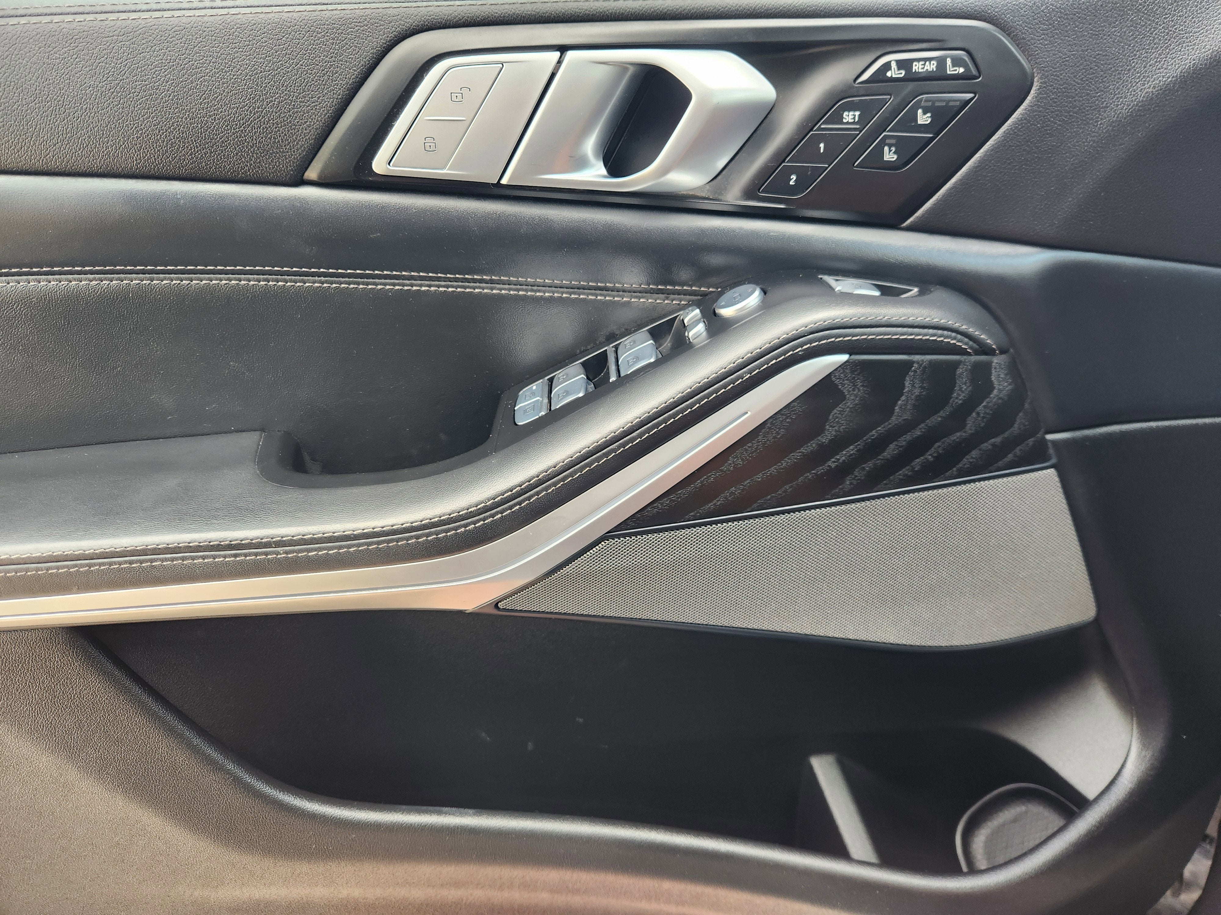 2022 BMW X7 M50i