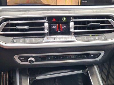2022 BMW X7 M50i