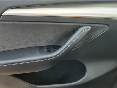 2025 Tesla Model Y Long Range
