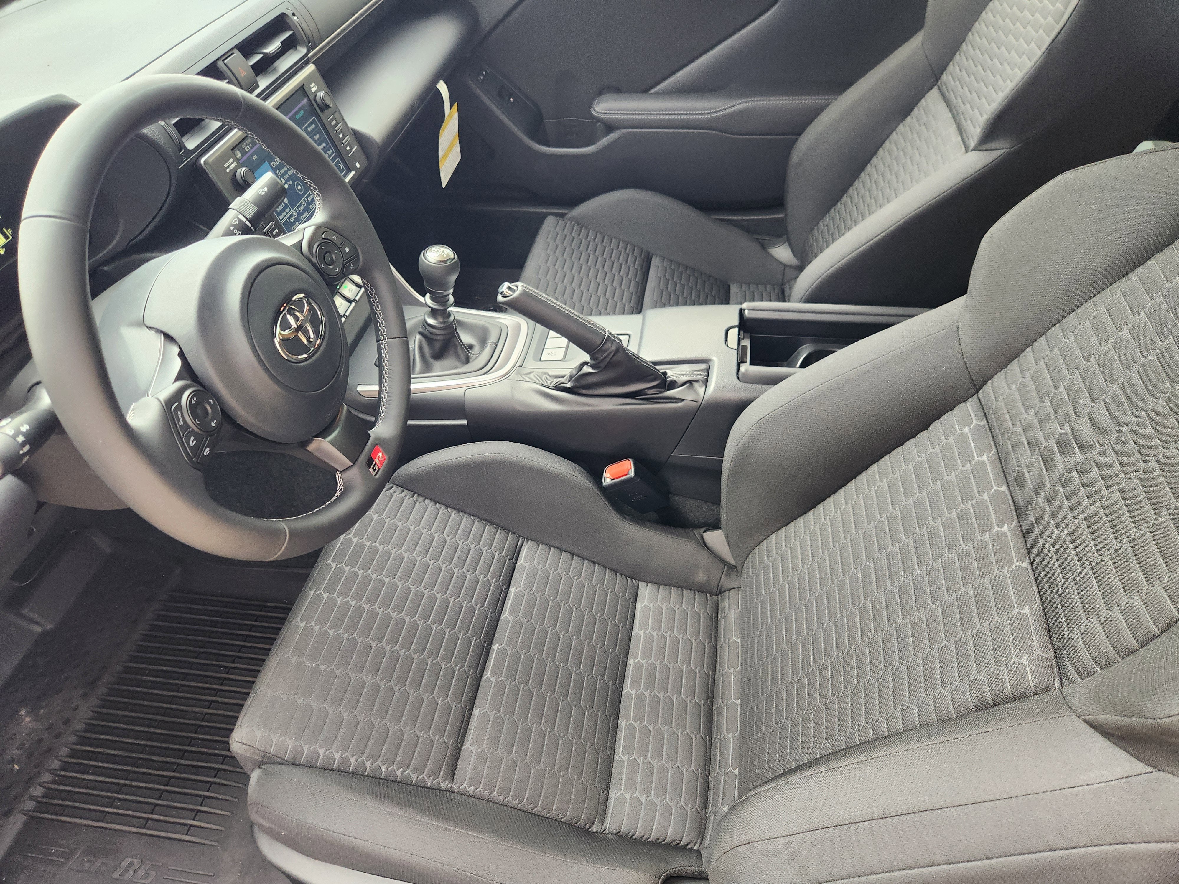 2026 Toyota GR86 Base PREMIUM PAINT