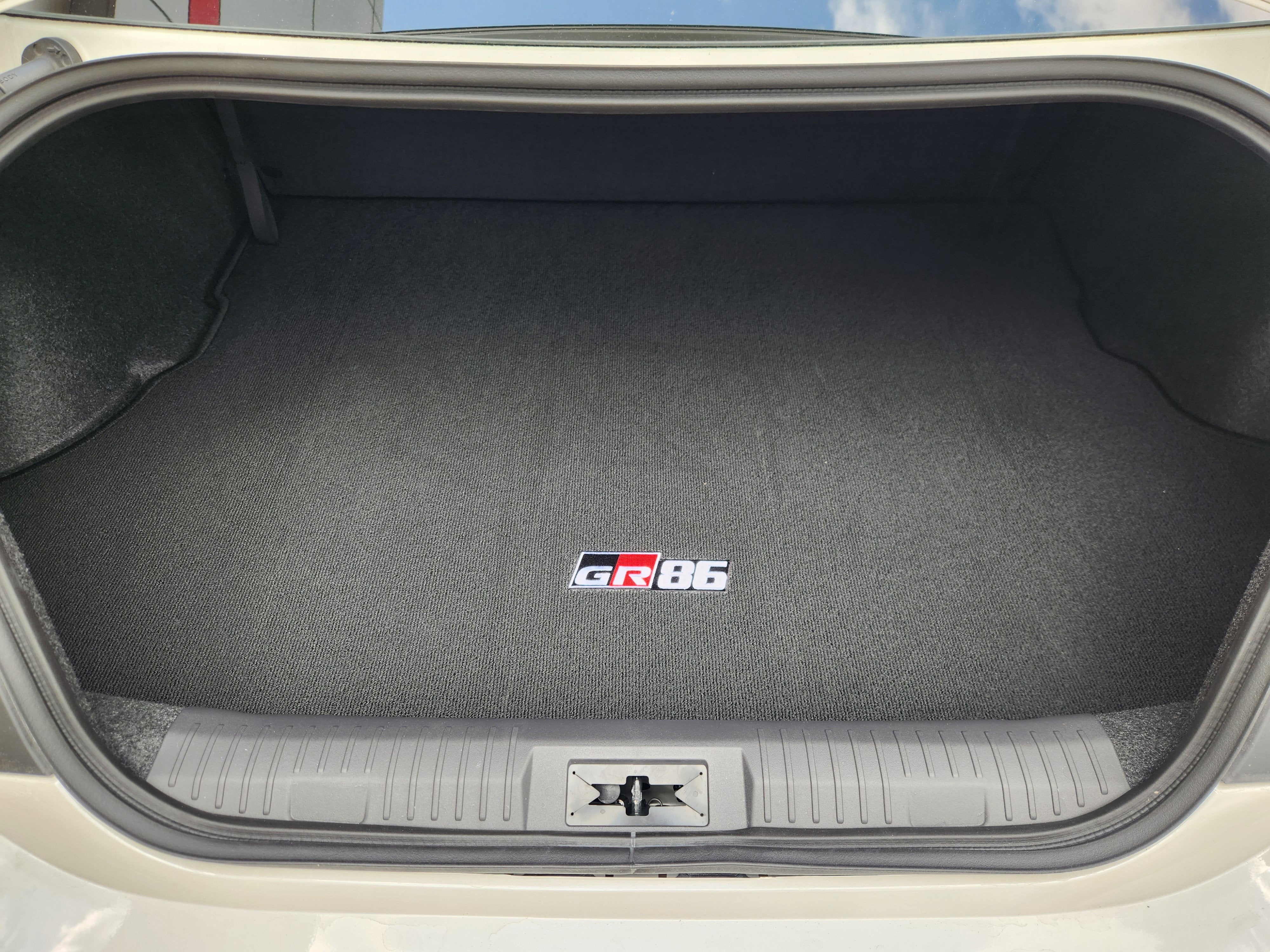 2026 Toyota GR86 Base PREMIUM PAINT