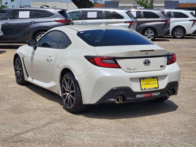 2026 Toyota GR86 Base PREMIUM PAINT